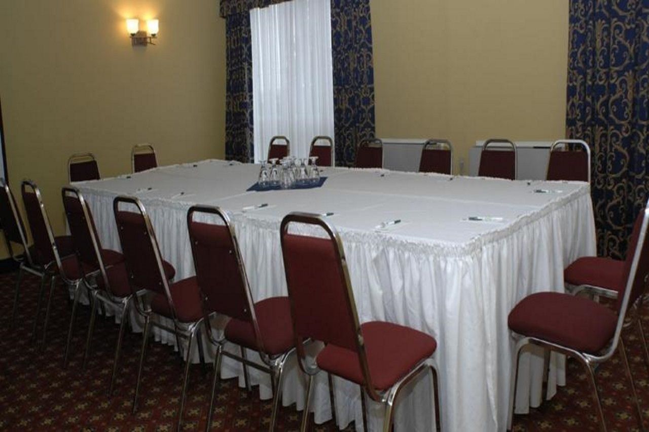 Four Points By Sheraton Toronto Airport East Экстерьер фото