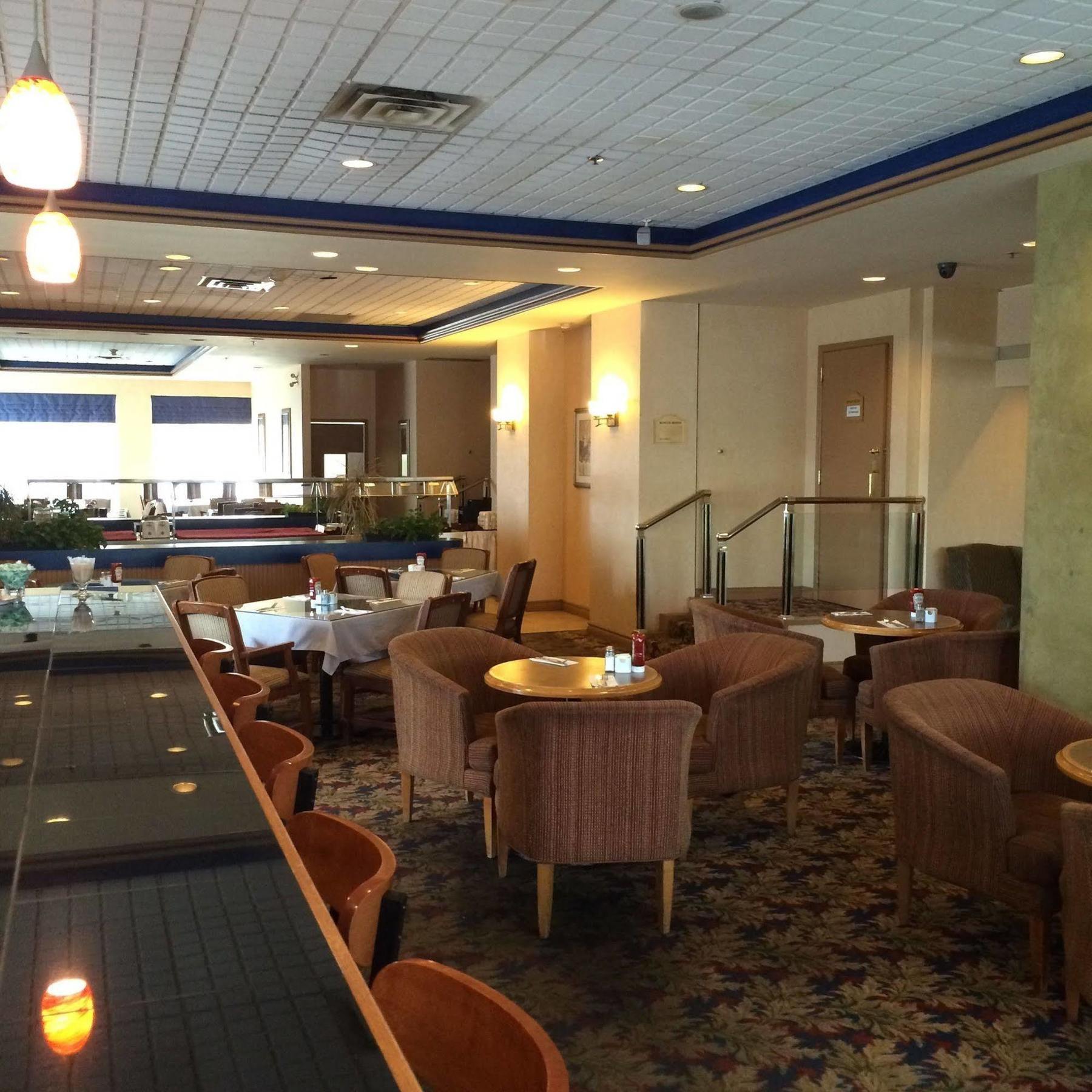 Four Points By Sheraton Toronto Airport East Экстерьер фото