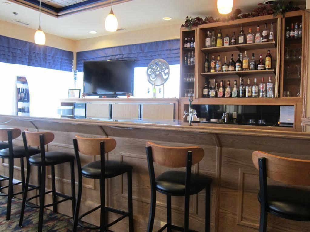 Four Points By Sheraton Toronto Airport East Экстерьер фото