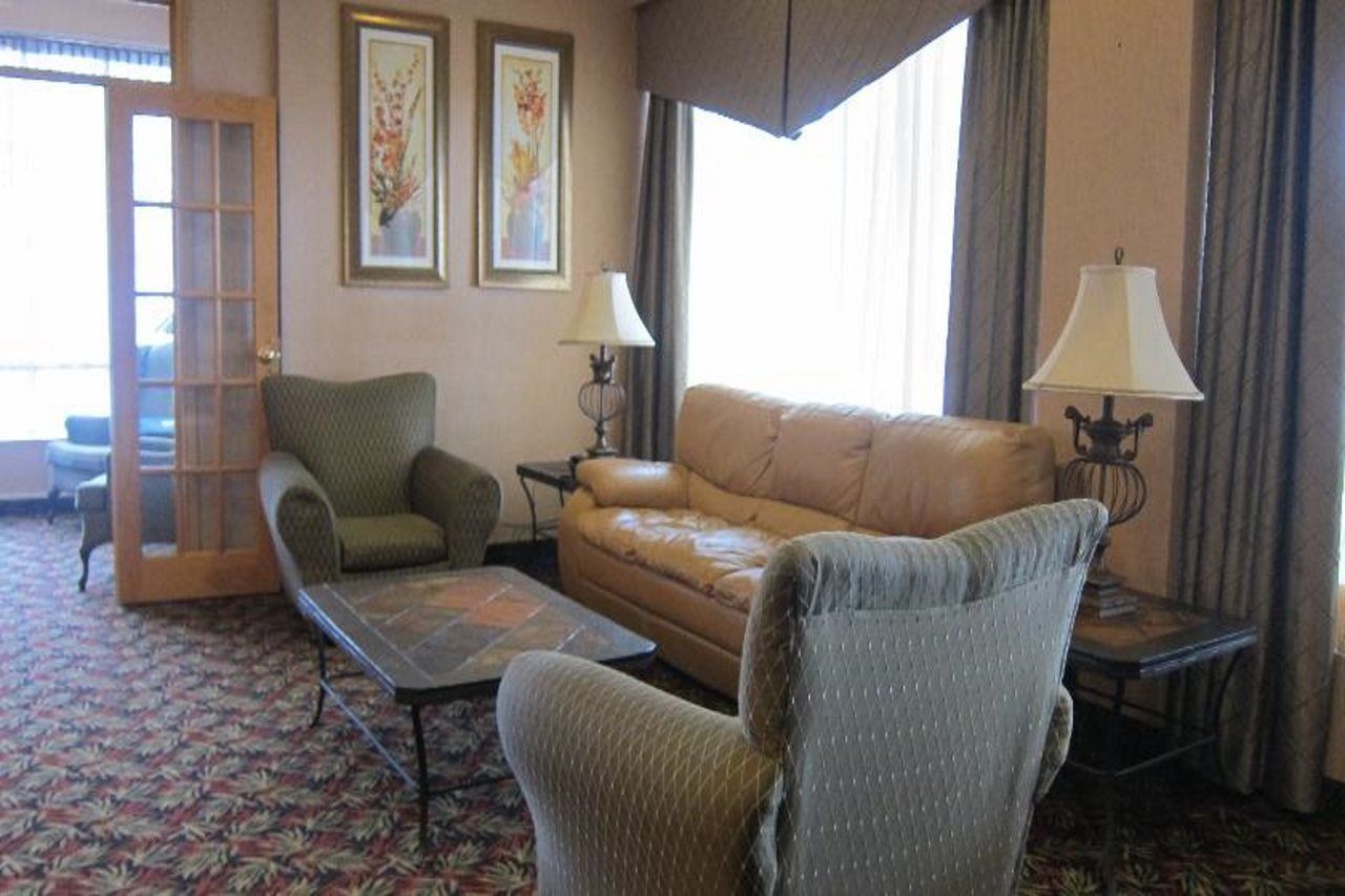 Four Points By Sheraton Toronto Airport East Экстерьер фото