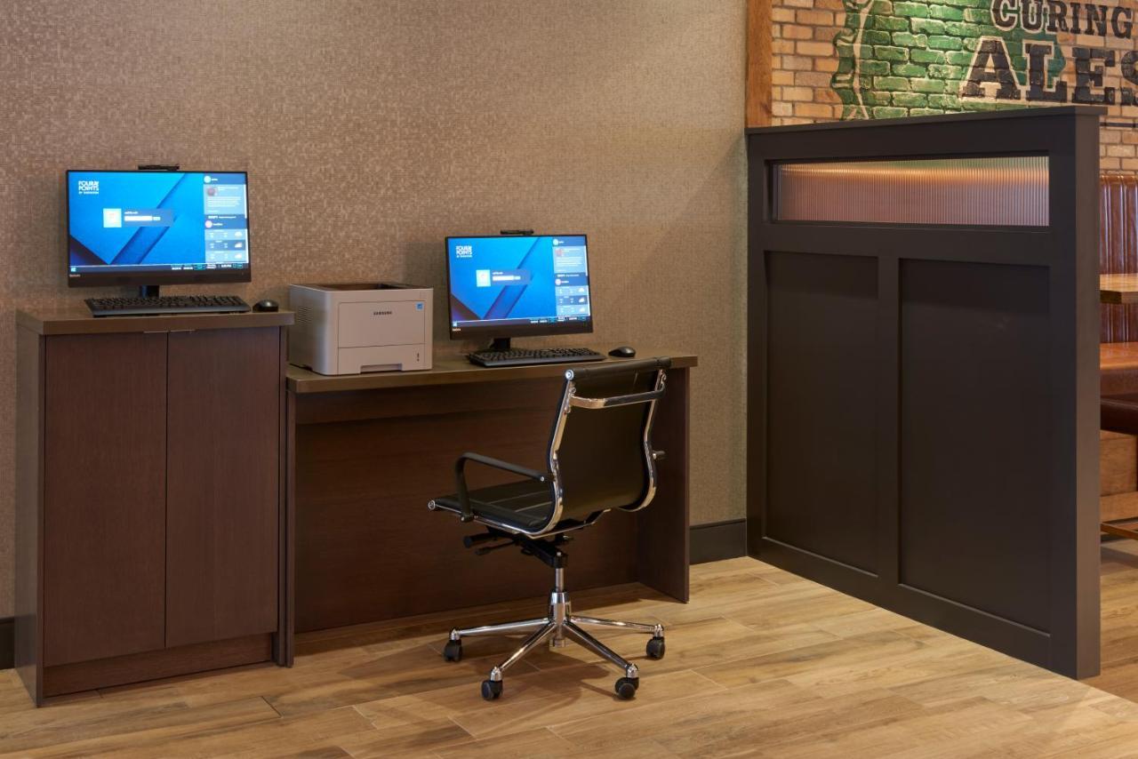Four Points By Sheraton Toronto Airport East Экстерьер фото