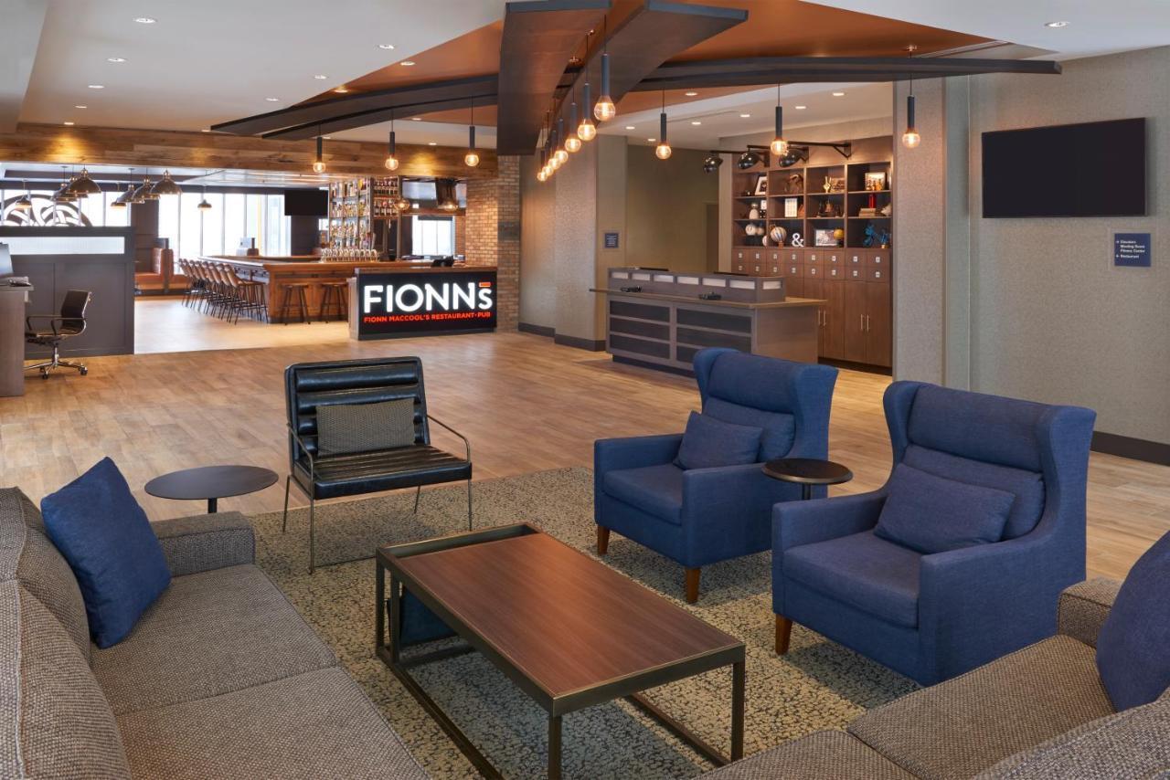 Four Points By Sheraton Toronto Airport East Экстерьер фото